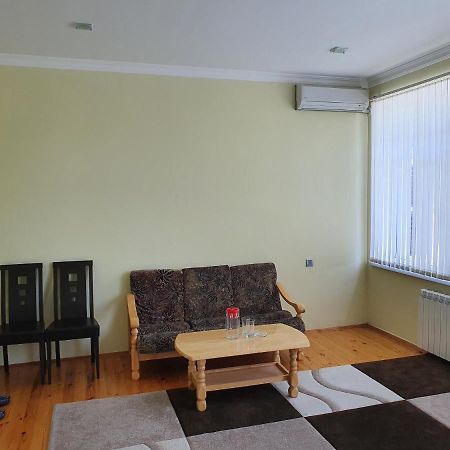 Sheki Avtovagzal Motel Buitenkant foto