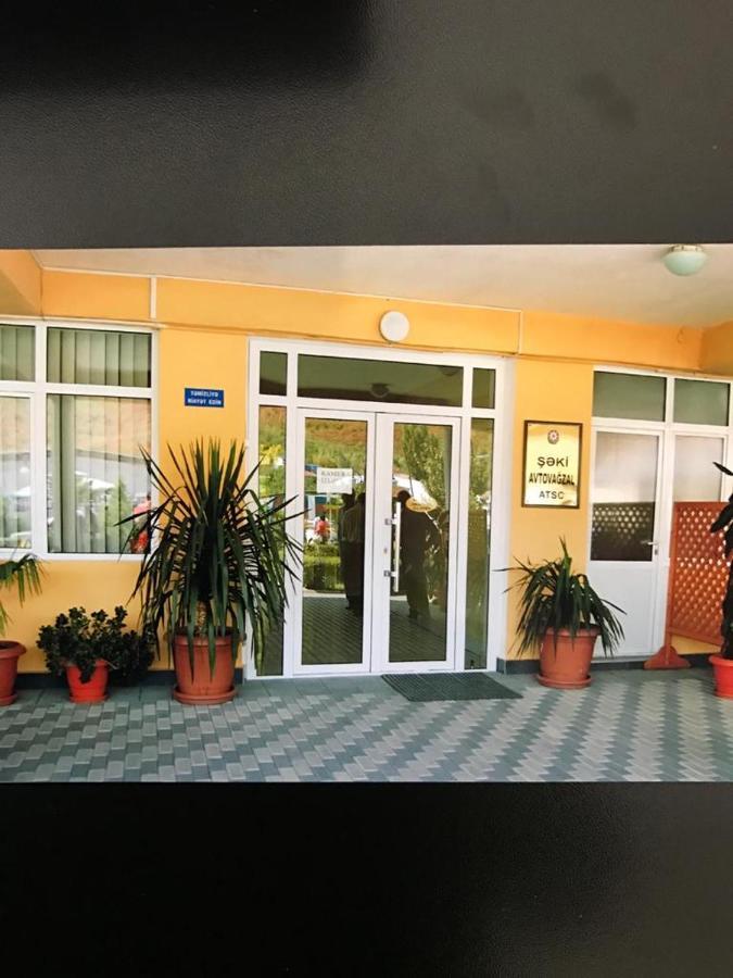 Sheki Avtovagzal Motel Buitenkant foto