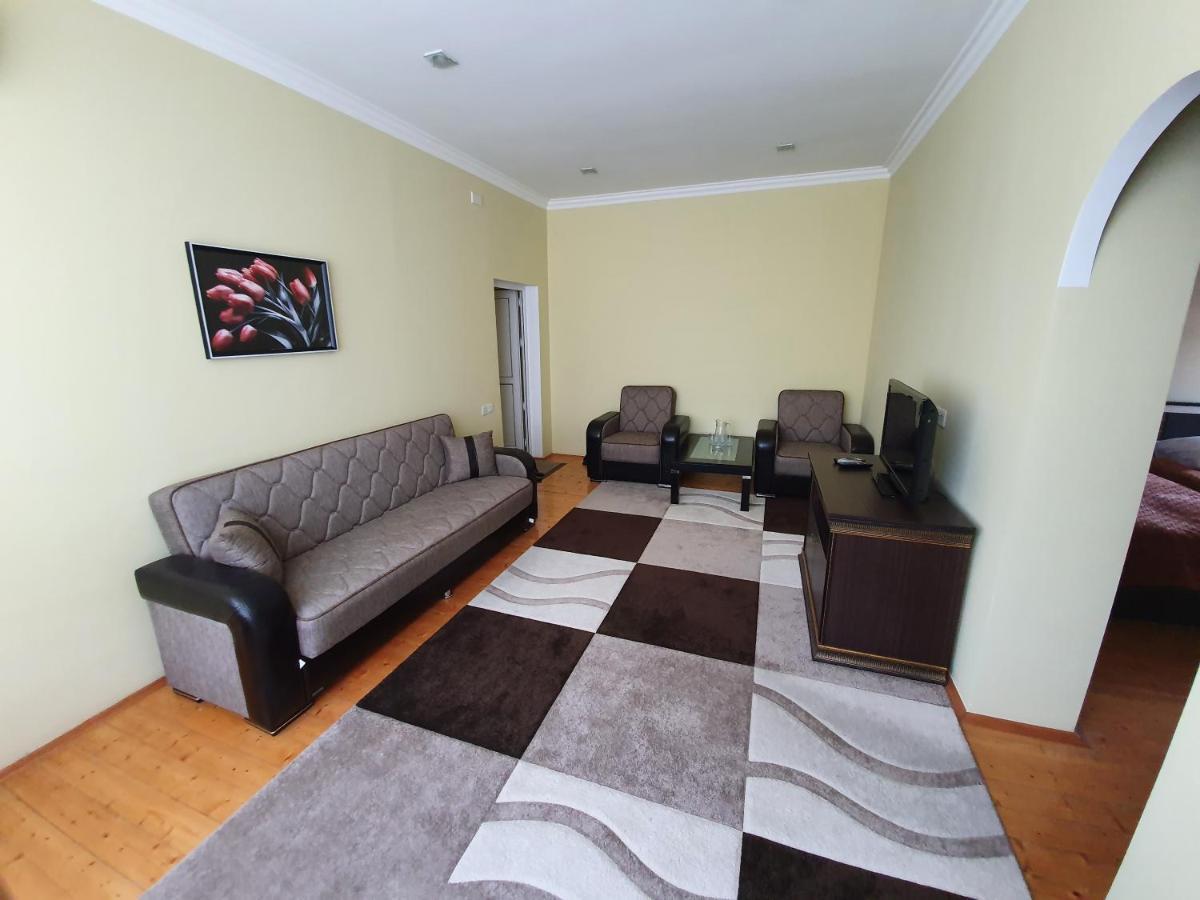 Sheki Avtovagzal Motel Buitenkant foto