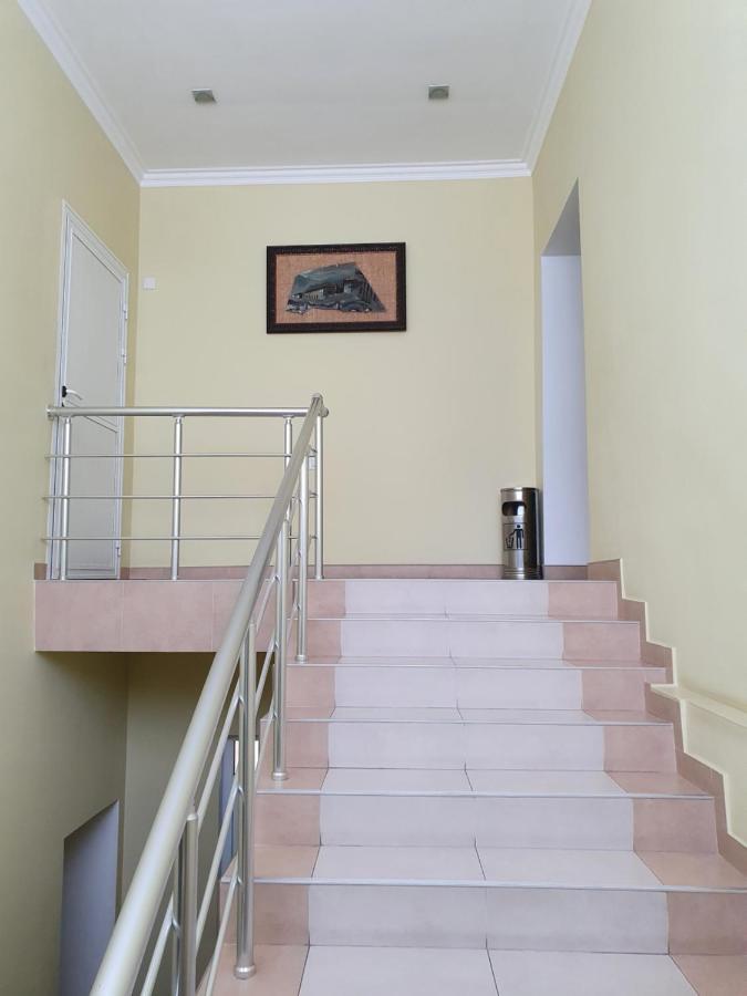 Sheki Avtovagzal Motel Buitenkant foto