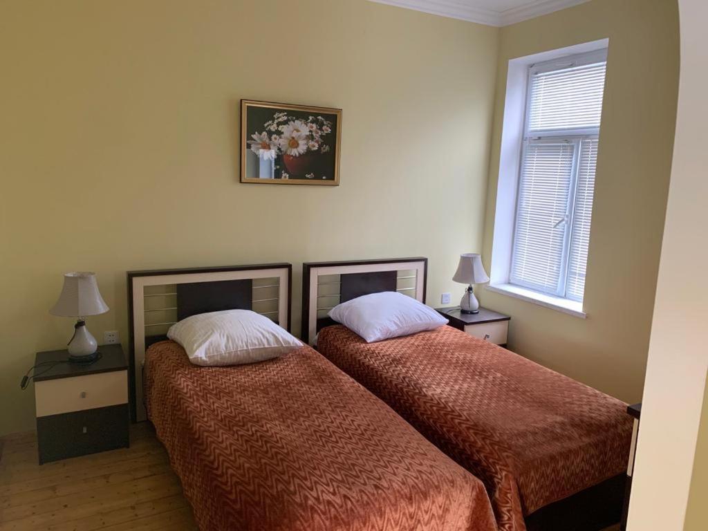 Sheki Avtovagzal Motel Buitenkant foto