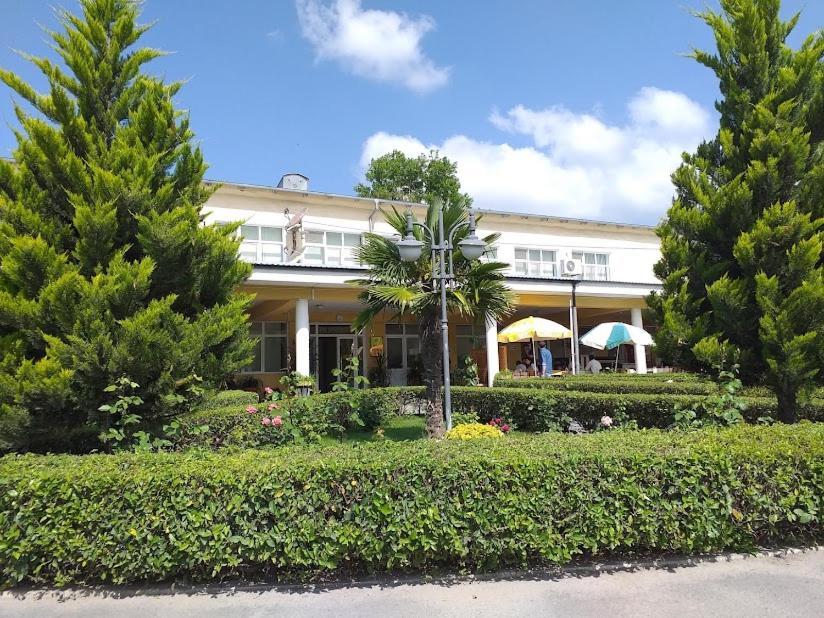 Sheki Avtovagzal Motel Buitenkant foto